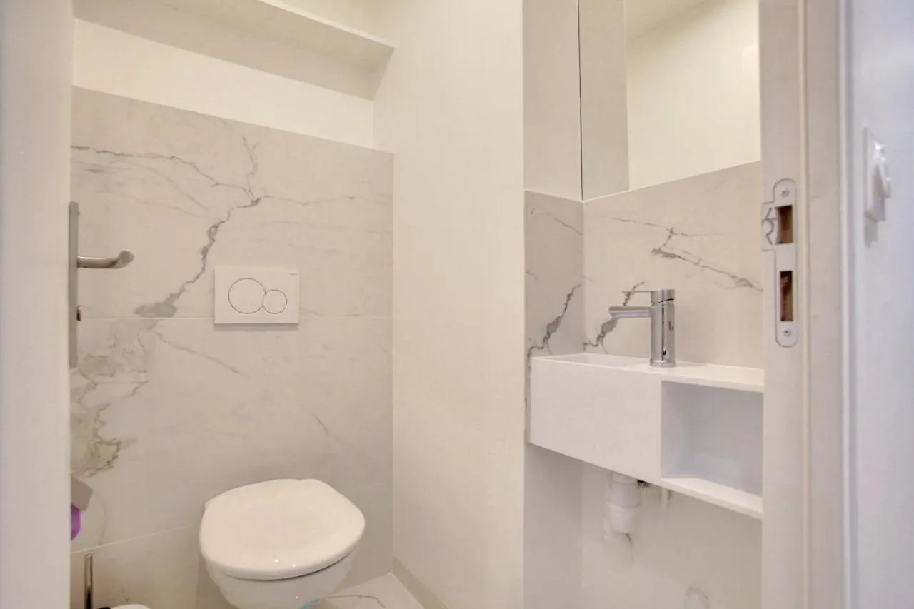 Apartment 1 Bedroom Louvre Saint Honore Free Netflix Paris