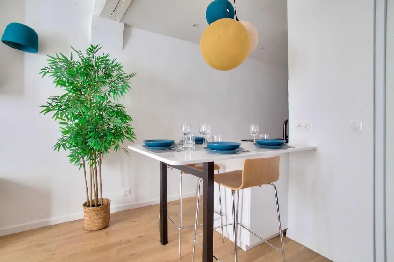 Luxurious 1 Bedroom Louvre Saint Honoré Free Netflix Parigi Appartamento
